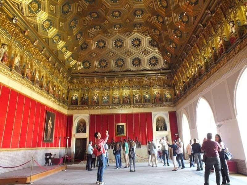 sala de los reyes alcazar segovia