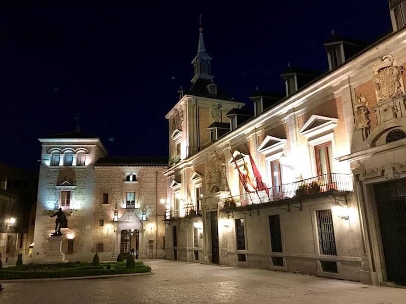 Casa de la Villa at night