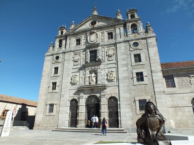 La Santa Church