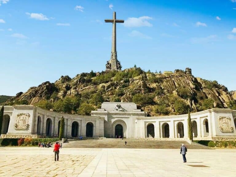 El Escorial and Valle de los Caídos Tour