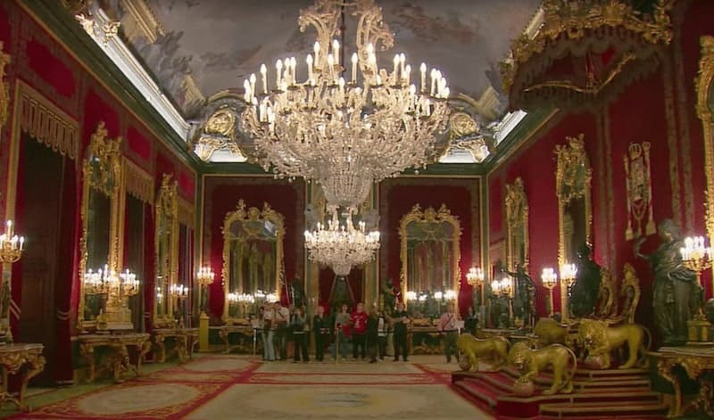 Salón del trono - Throne room