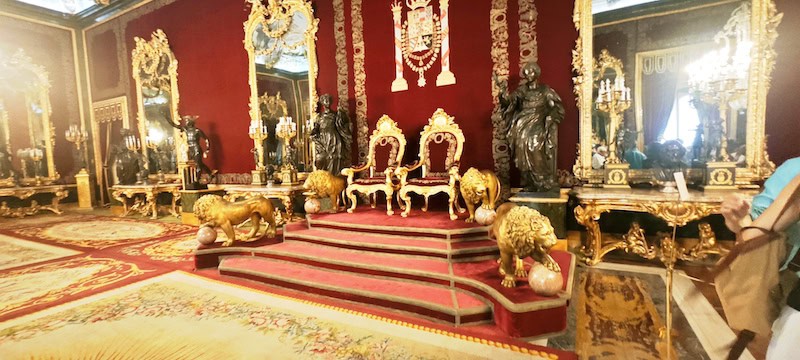 palacio real salón del trono